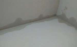 屋頂漏水的原因是？