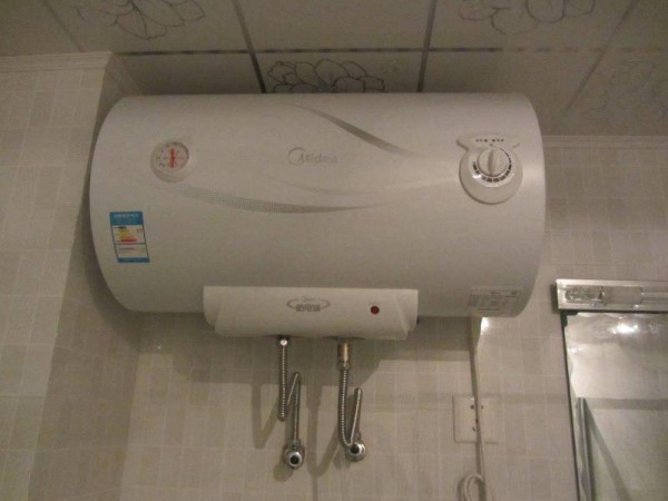 熱水器漏電了的維修方法