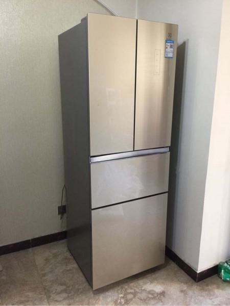 冰箱燈亮不制冷怎么回事