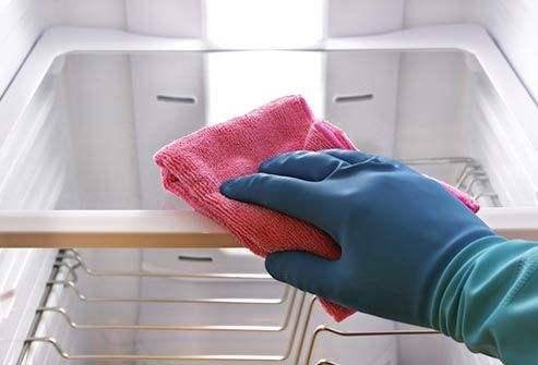 冰箱冷藏室有水怎么回事？