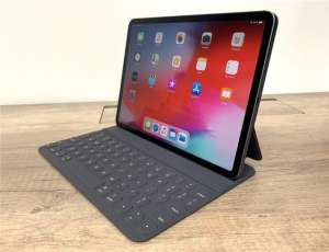 iPad Pro深陷“變彎門，蘋果手機進水維修