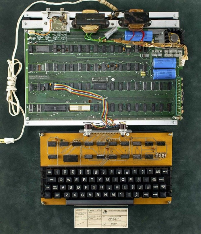 458711美元!一臺全功能蘋果Apple-1電腦被成功拍下