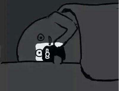 長時間黑暗環境玩手機會導致眼睛失明?來看看專家怎么說