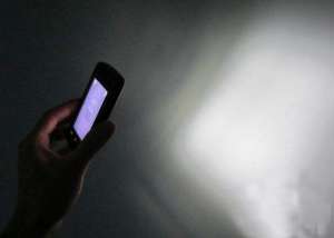 手機手電筒長時間使用會造成什么樣影響-有害處嗎？