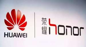 遭美國打壓后華為開始自救，正式對外出售榮耀！