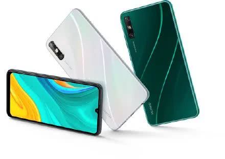 zui近被反諷為“安卓機皇”，華為暢享10e真的是智商稅？