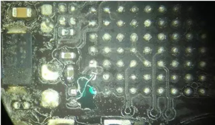 iPhone 6plus 屏幕閃白條怎么回事?如何解決