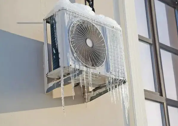 夏天空調外機結冰怎么回事？無非就是這幾個因素