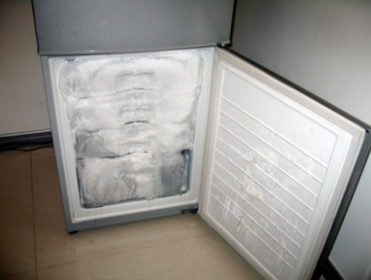 冰箱罷工不用愁,專業維修讓它 “滿血復活”